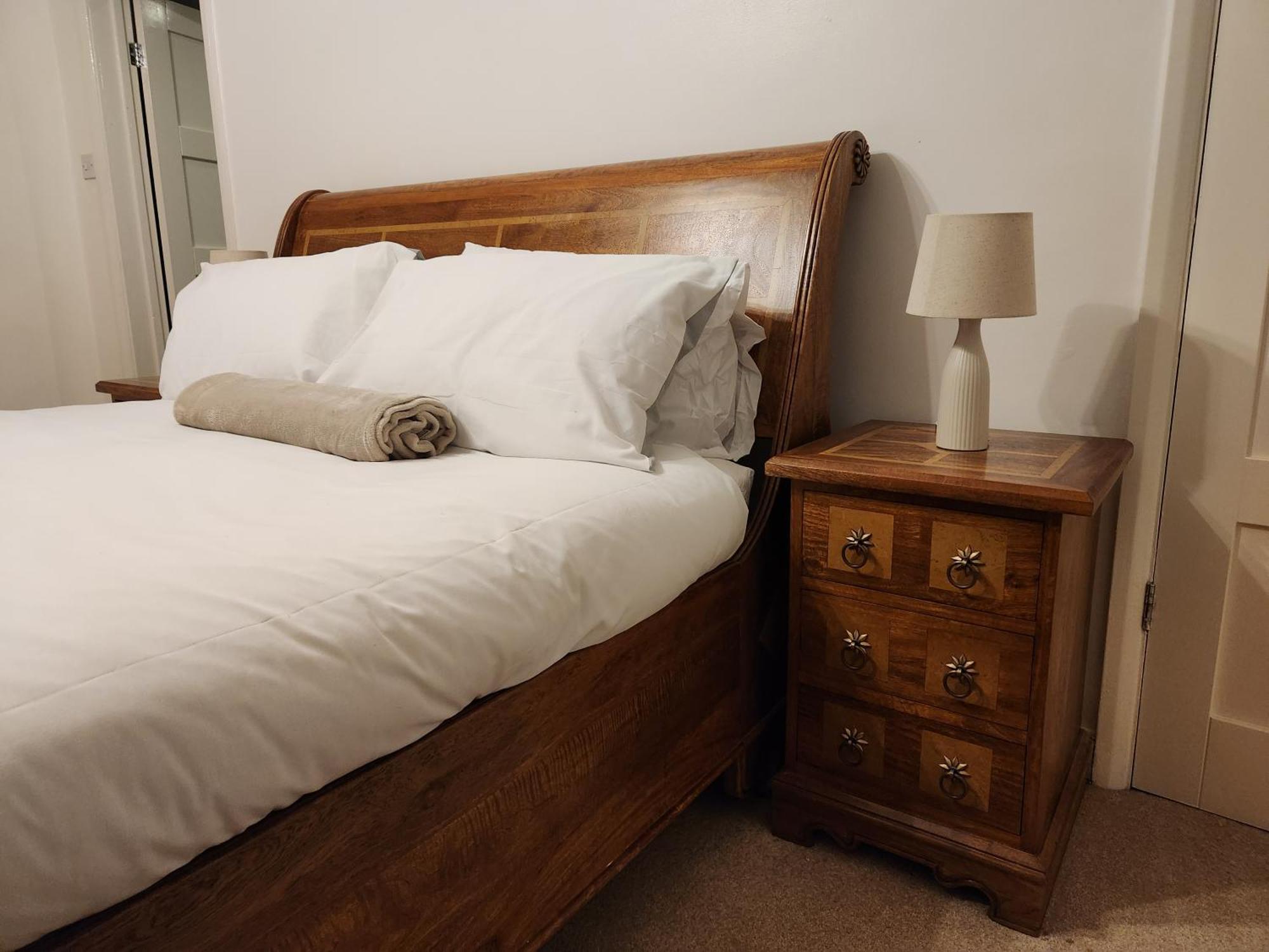 Elmdon House With 4 Spacious Bedrooms To Choose Μπέρμιγχαμ Εξωτερικό φωτογραφία
