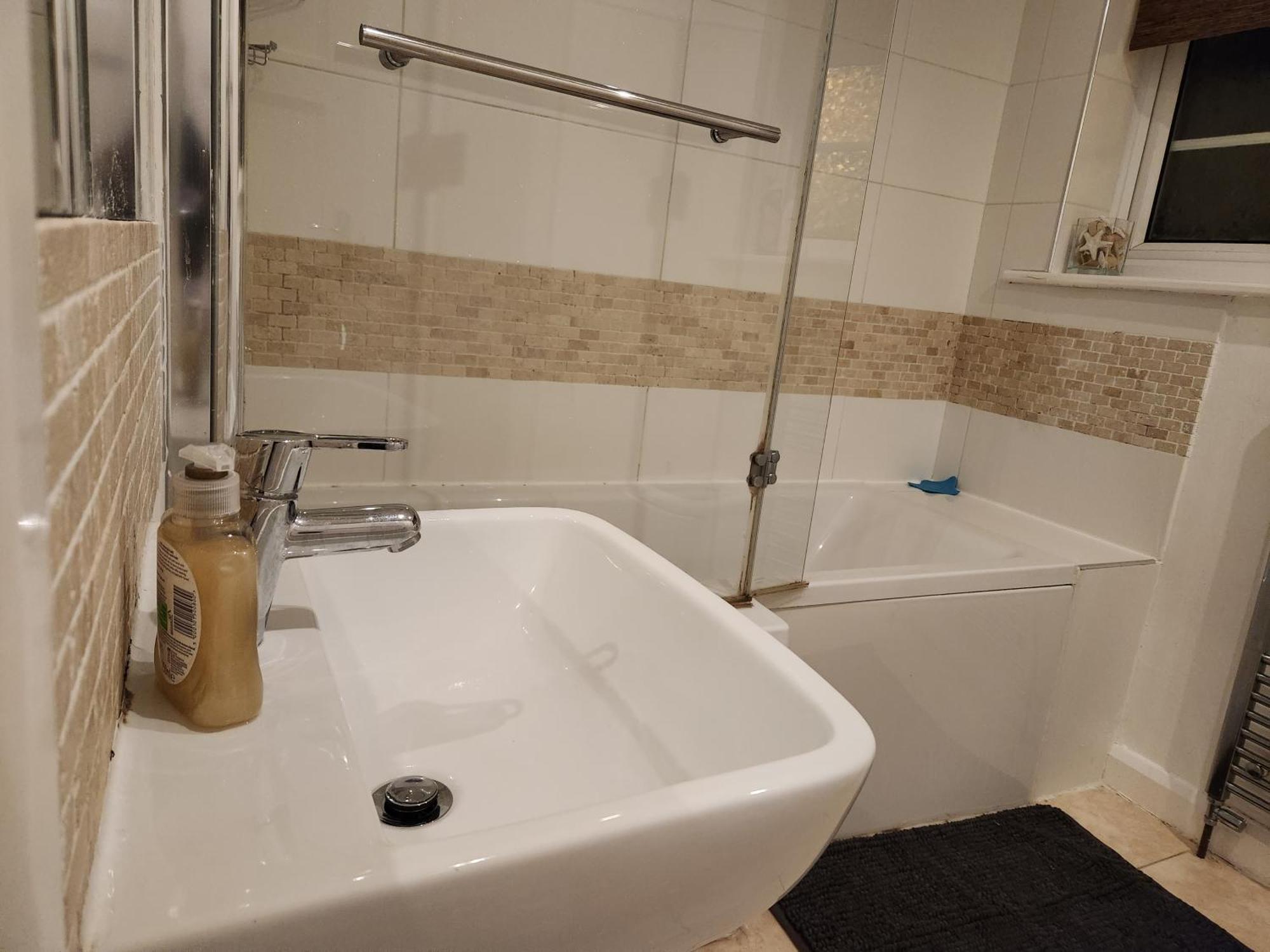 Elmdon House With 4 Spacious Bedrooms To Choose Μπέρμιγχαμ Εξωτερικό φωτογραφία