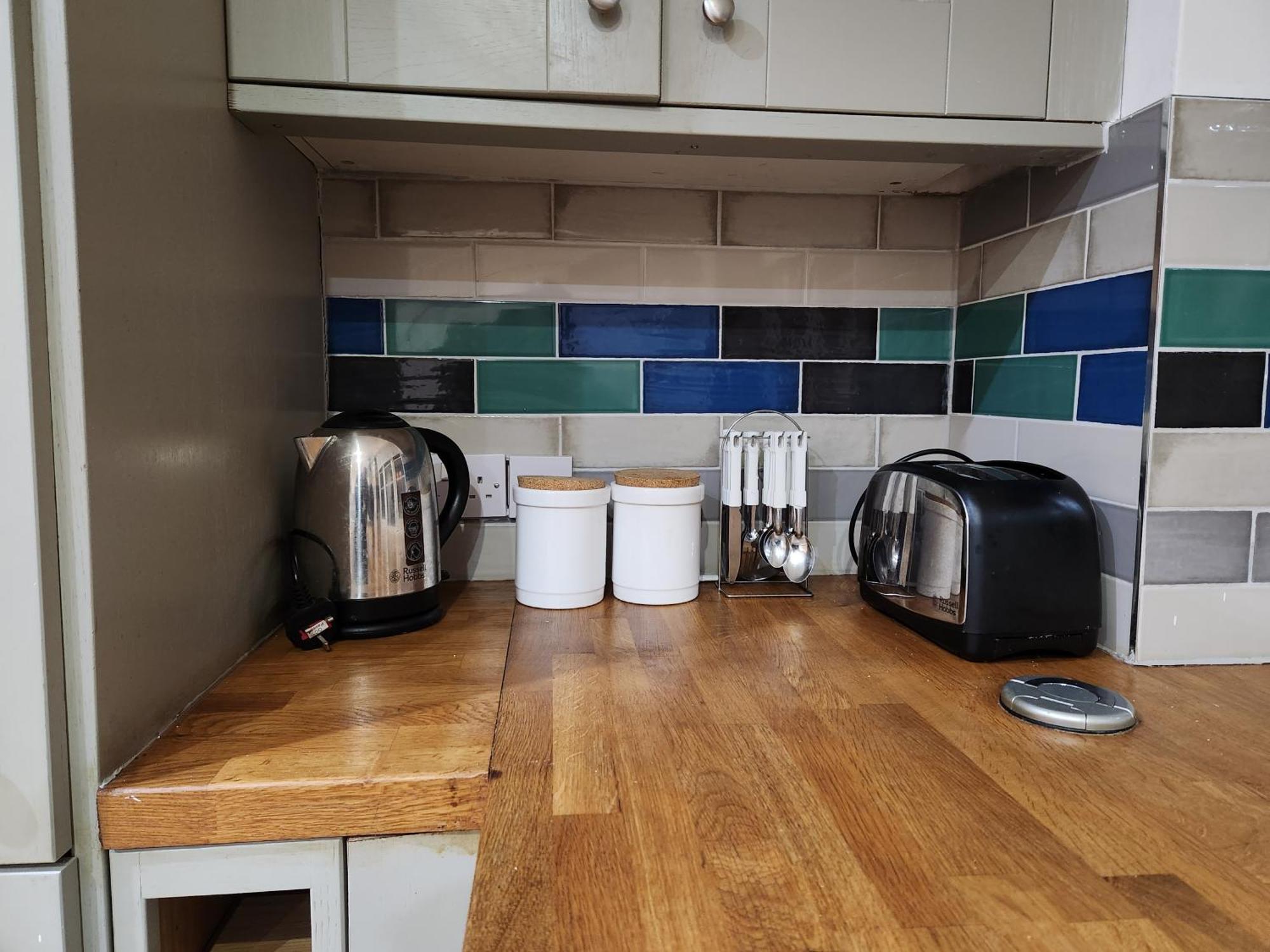 Elmdon House With 4 Spacious Bedrooms To Choose Μπέρμιγχαμ Εξωτερικό φωτογραφία