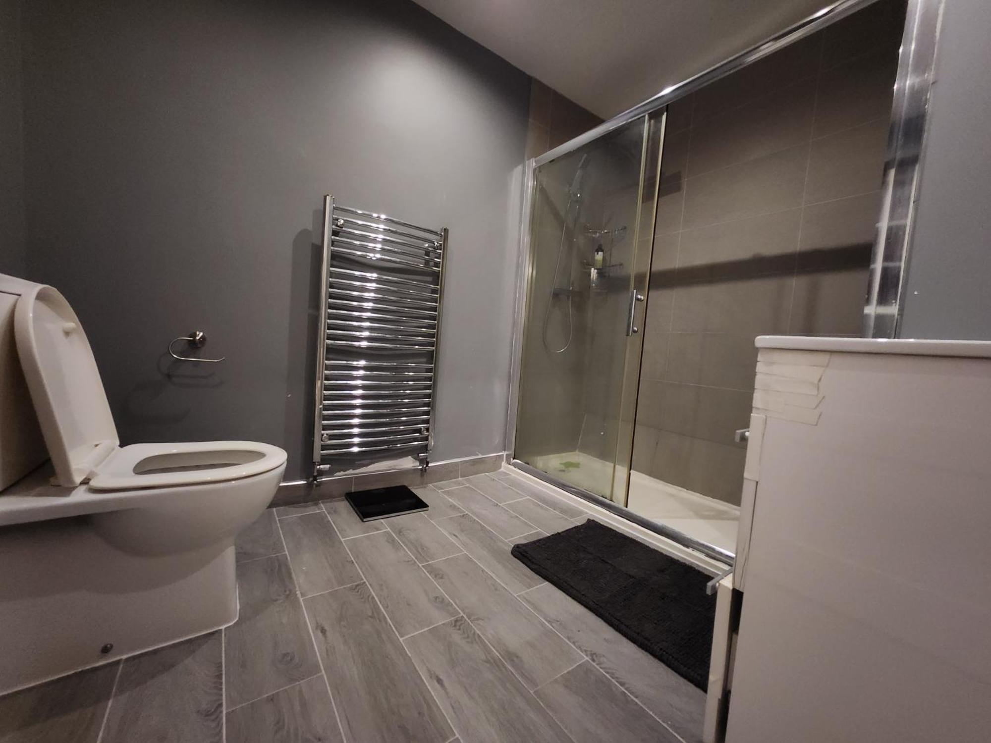 Elmdon House With 4 Spacious Bedrooms To Choose Μπέρμιγχαμ Εξωτερικό φωτογραφία